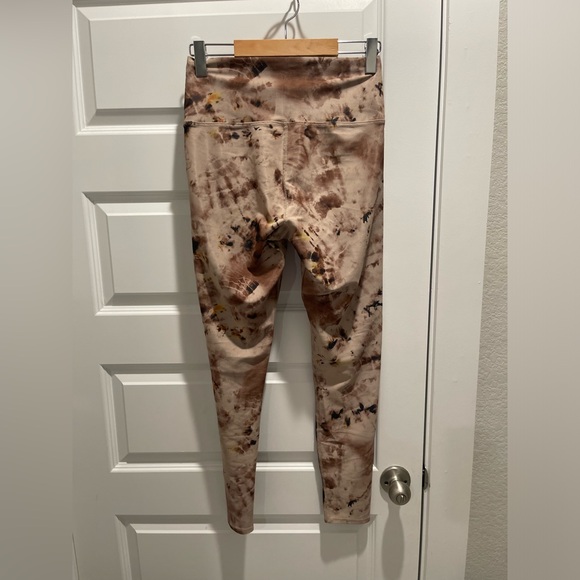 Beach Riot Taupe Tie Dye Ayla Legging L - Picture 3 of 7